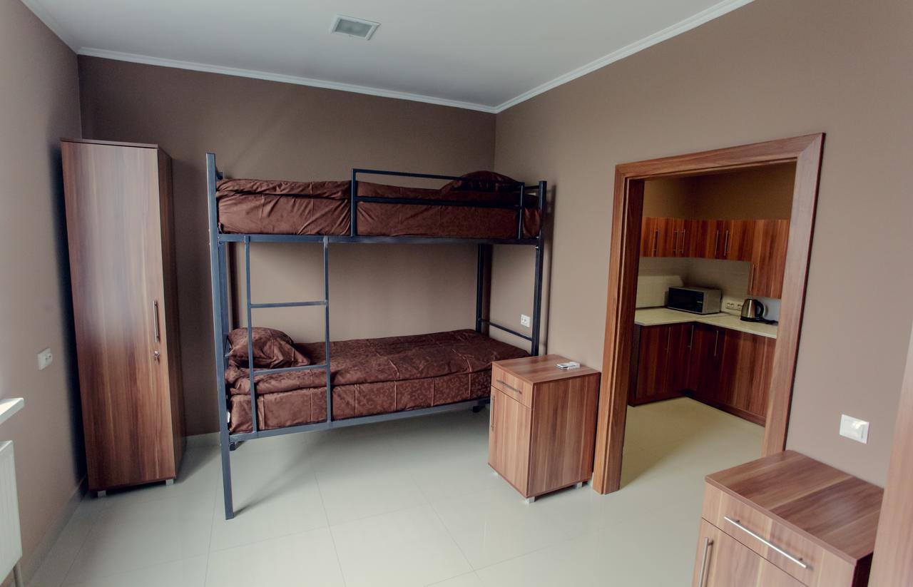 Hostel Bvt Брест Екстер'єр фото