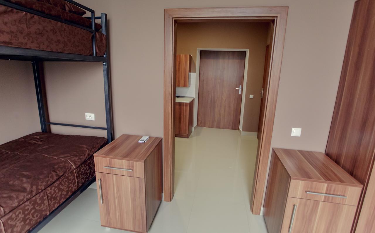 Hostel Bvt Брест Екстер'єр фото
